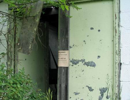 Albion Drive-In Theatre - Condemned